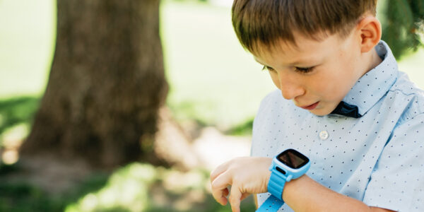 Zdalna opieka dzięki Garett: Funkcje smartwatchy dziecięcych, które pokocha każdy rodzic. 3 smartwatch